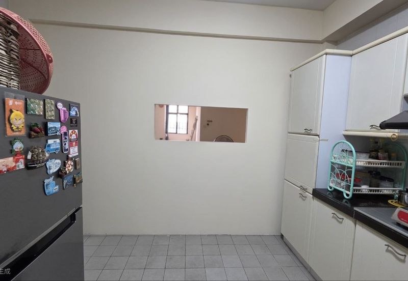 Aloha Tower Condominium