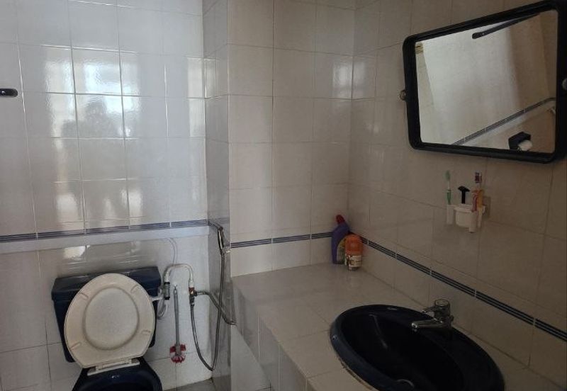 Aloha Tower Condominium