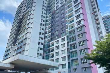 Seasons Luxury Apartments @ Amara Larkin