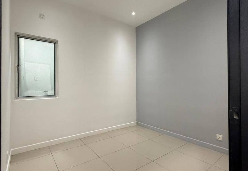 Dedaun Hijau (Greenfield Regency)