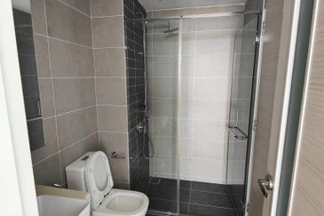 The M @ Medini Macrolink