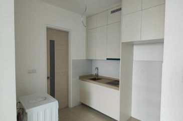 The M @ Medini Macrolink