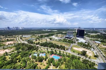 The M @ Medini Macrolink