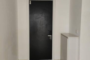 The M @ Medini Macrolink