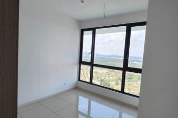 The M @ Medini Macrolink