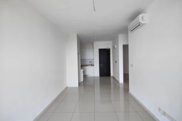 The M @ Medini Macrolink