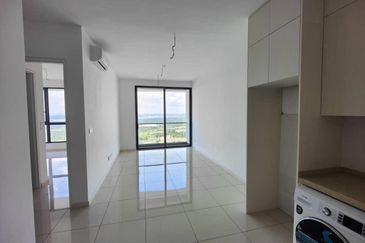 The M @ Medini Macrolink