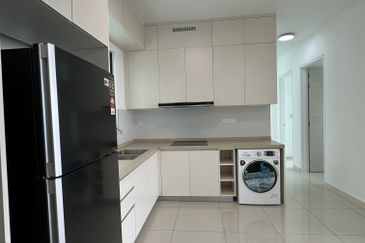 The M @ Medini Macrolink