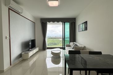 The M @ Medini Macrolink