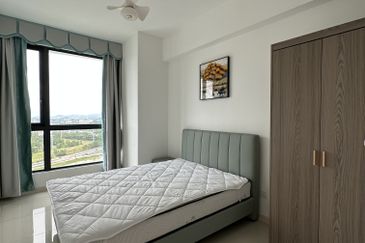 The M @ Medini Macrolink