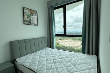 The M @ Medini Macrolink