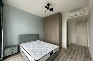 The M @ Medini Macrolink