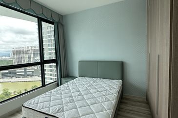 The M @ Medini Macrolink