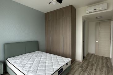 The M @ Medini Macrolink