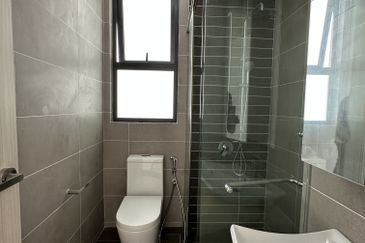 The M @ Medini Macrolink