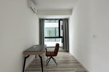 The M @ Medini Macrolink