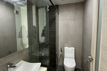 The M @ Medini Macrolink