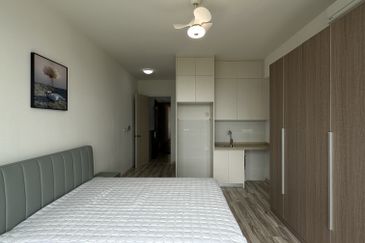 The M @ Medini Macrolink