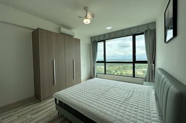 The M @ Medini Macrolink