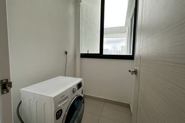 The M @ Medini Macrolink