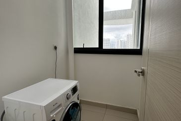 The M @ Medini Macrolink