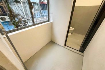 Flat Taman Ungku Tun Aminah