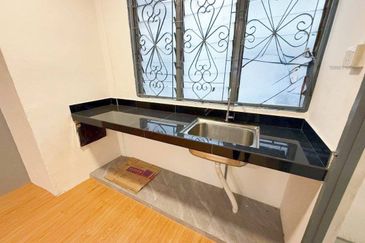 Flat Taman Ungku Tun Aminah