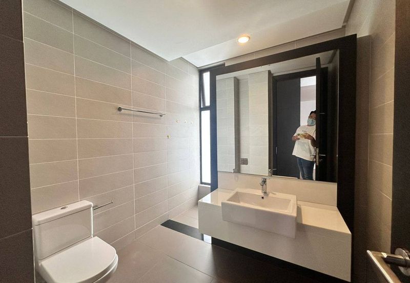 Avira Medini Sunway   Corner Lot