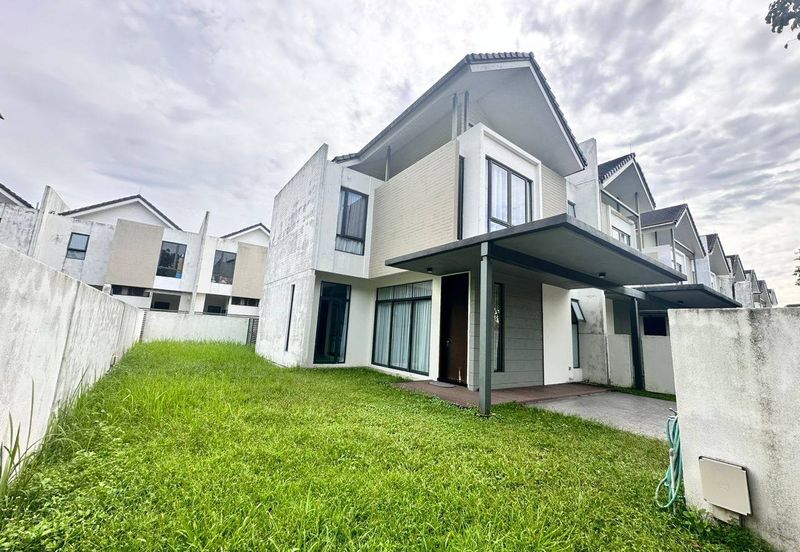 Avira Medini Sunway   Corner Lot