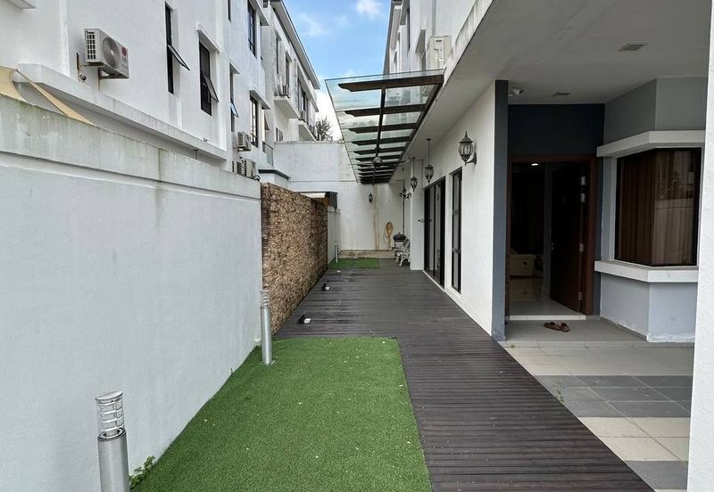 Horizon Hills 3 Storey Cluster House