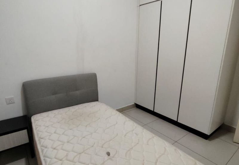 The Pinnacles (Pinnacle Tower)