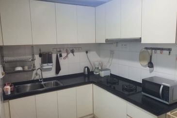 Golden Sands Seaview Residence