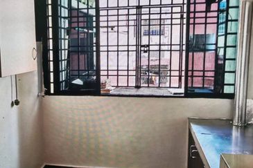 Taman Pulai Utama Flat