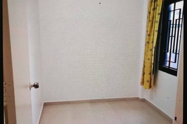 Taman Pulai Utama Flat