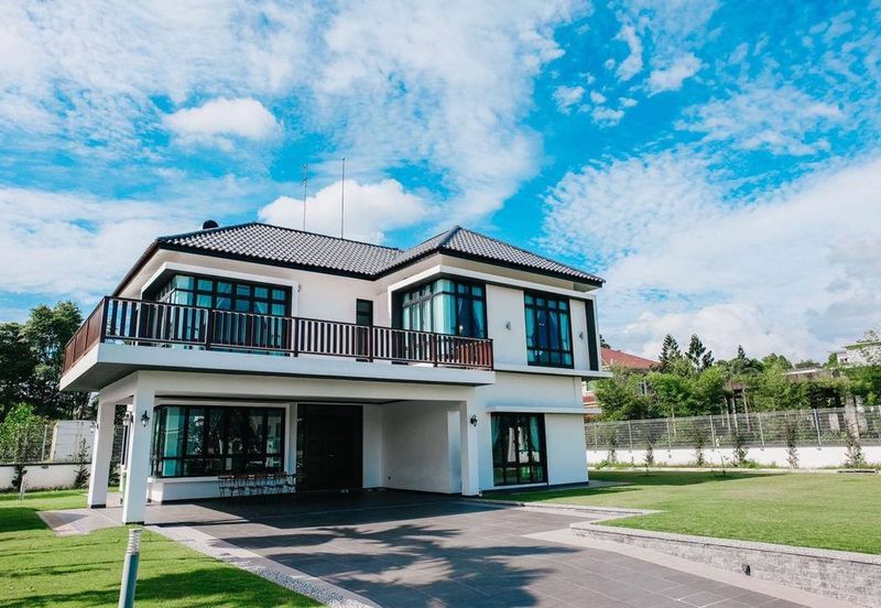 The Country Residency