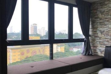 Baypoint @ Country Garden Danga Bay