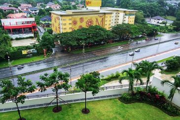 Baypoint @ Country Garden Danga Bay