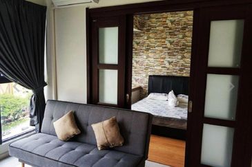 Baypoint @ Country Garden Danga Bay