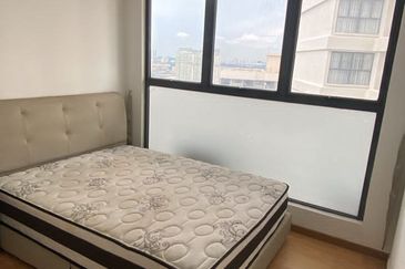 Baypoint @ Country Garden Danga Bay