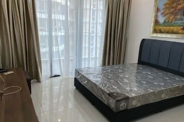 Baypoint @ Country Garden Danga Bay