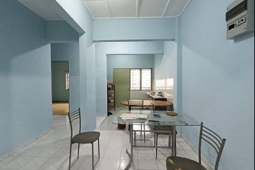 Lily & Jasmine Apartment