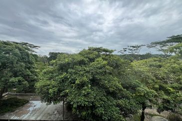 Pangsapuri Merak Kangkar Pulai