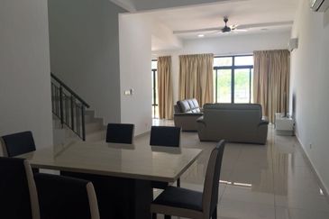 The Canal Garden North, Horizon Hills