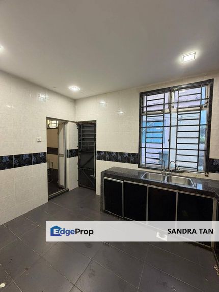 Jalan Bestari 2/4 Nusa Bestari Double Storey Endlot Without Land, Johor, Skudai