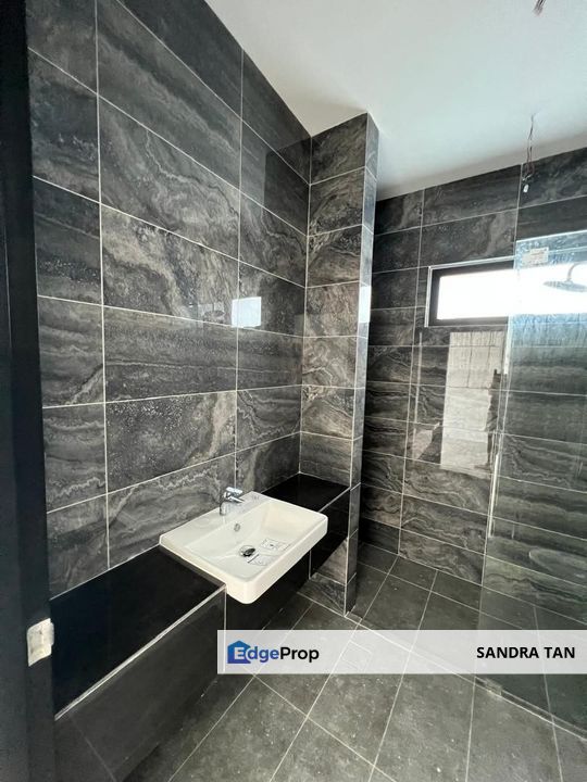 Impian Emas Honeydale Double Storey Cluster House, Johor, Skudai