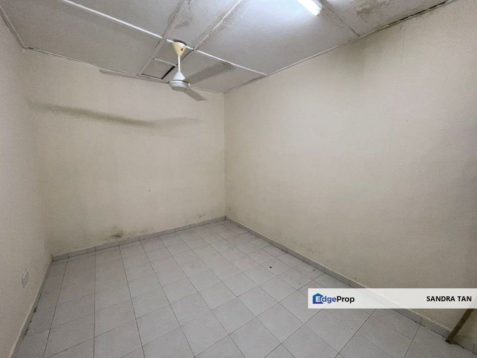 Taman Dahlia Tampoi Single Storey Low Cost House, Johor, Tampoi