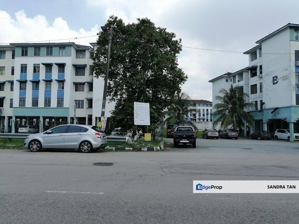 Tan Sri Yaacob Jalan Putra 3 Skudai Flat, Johor, Skudai