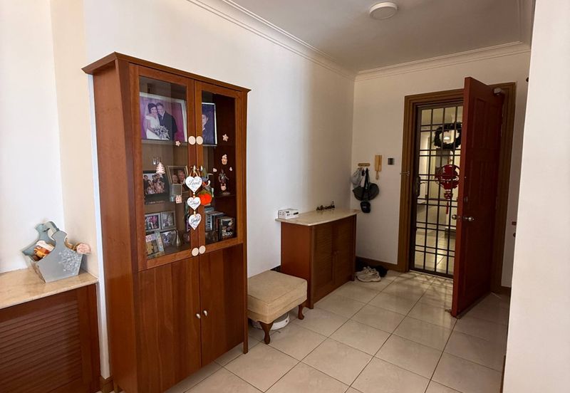 Straits View Condominium