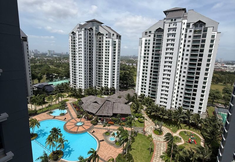 Straits View Condominium