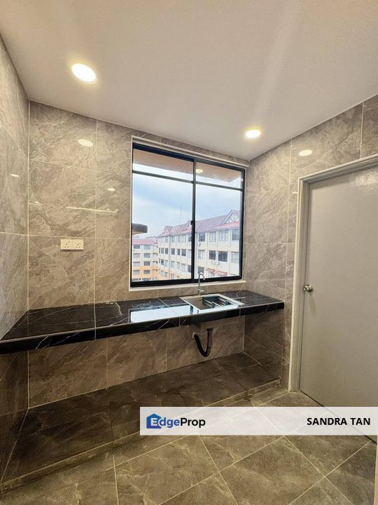 Taman Daya @ Jln Nibong 28* Luxury Flat House For Sale!!, Johor, Johor Bahru